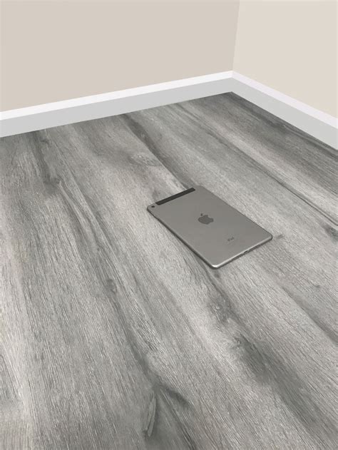 8mm Laminate Flooring Grey Oak Effect Click System