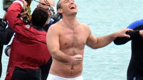 Jude Law Strips Off Completely While Filming Tv Series The New Pope With Naked Extras The