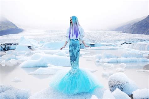 Laure Shang Becomes An Ice Mermaid For Album Cfensi