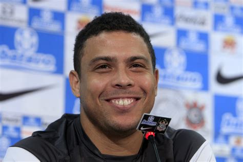 Born 18 september 1976), commonly known as ronaldo, is a brazilian business owner. Brasilien-Legende: Il Fenomeno: Ronaldo schwärmt von der ...