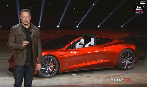 Tesla 画像｜テスラ初となるevトラック「セミ」と新型「ロードスター」を一挙公開！