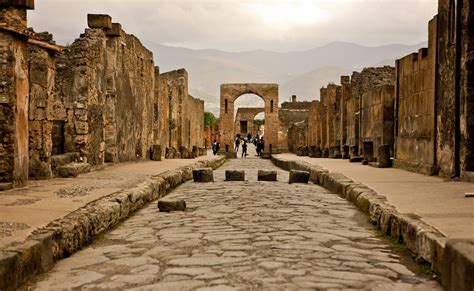 Tour Of Pompeii Tourist Guide Naples
