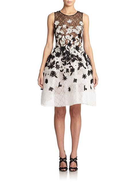 Oscar De La Renta Floral Embroidered Lace Dress In White Black White