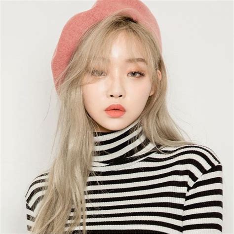 All those colorful mv's, the playful personalities, flawless makeup, perfectly choreographed dances~ let's face it: Korean With Blonde Hair | Hair Color Ideas and Styles for 2018