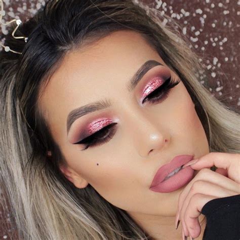 21 Pretty Pink Makeup Looks To Copy In 2017