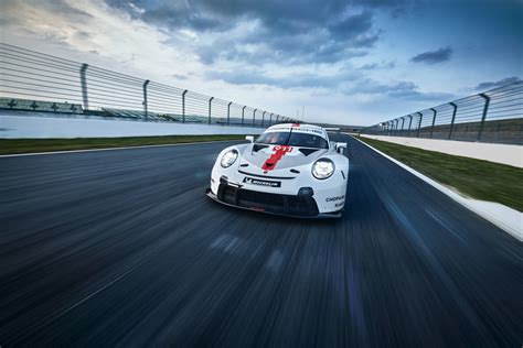 Voici La Nouvelle Porsche 911 Rsr Autohebdo