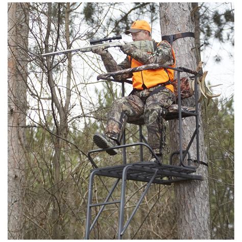 Staying Safe While Hunting From A Tree Stand Review Tips Sowega Live