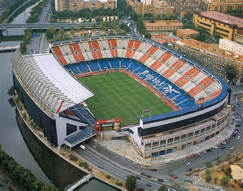 Concrete plans for the stadium were presented in late 2011, then still in combination with a madrid bid for the 2020 or 2024. Live Football: Vicente Calderon - Stadium Atletico Madrid
