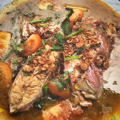 Kacau rata dan didihkan lagi sehingga ikan masak sepenuhnya. Resepi Sup Ikan Merah Sedap