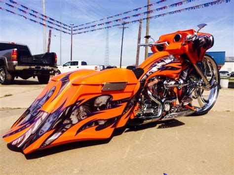 Follower feature' @thefastlifegarage @all_star_baggers #bigwheelharley #custompaint #raked. 2010 HARLEY DAVIDSON STREETGLIDE CUSTOM 32" WHEEL BAGGER ...