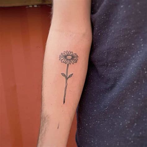 Details More Than Minimalist Daisy Tattoo Best In Cdgdbentre