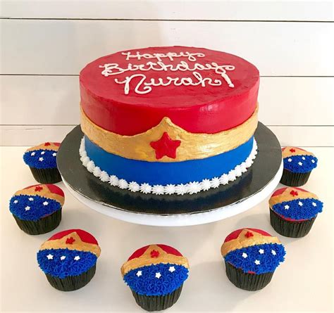 Wonder Woman Buttercream Cake Cupcakes Wonder Woman Birthday Cake