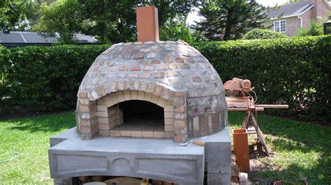 Ceramic oven air tightness, furnace wall thickness, heat dissipation is not easy, warming fast, reaches a. How to Build a Wood Fired Pizza Oven/BBQ Smoker Combo ...