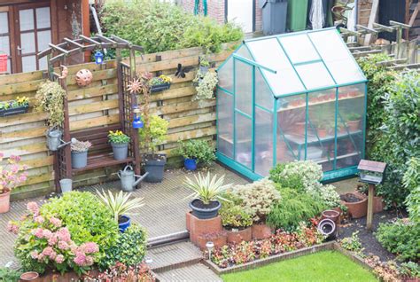 From Backyard To Balcony How To Build Your Own Greenhouse Hgtv Canada