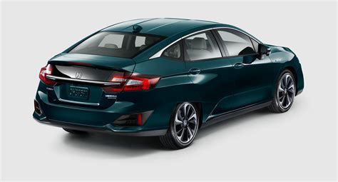 Honda Unveils All Electric And Plug In Hybrid Versions Of Clarity At