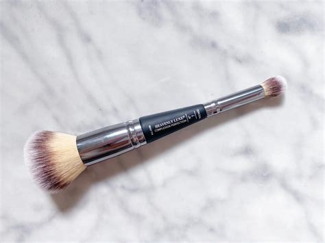 The Best Foundation And Cream Brush I Have Ever Tried It Cosmetics