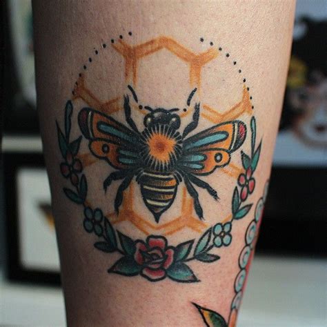 21 Cutest Bumble Bee Tattoo Designs That Will Catch Your