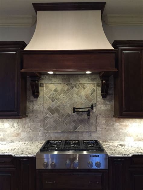 Silver Travertine Backsplash With Pro Vision Cabinetry By Laurie Acree