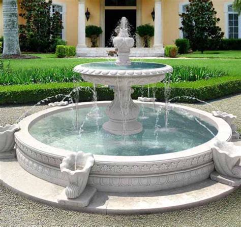 Circle Fountain In Driveway Yard Water Fountains Front Yard
