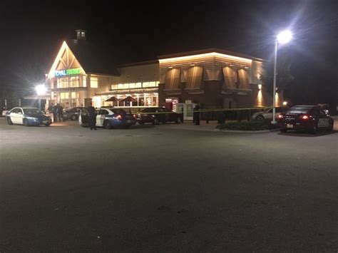 Man Stabbed At Royal Farms In Portsmouth