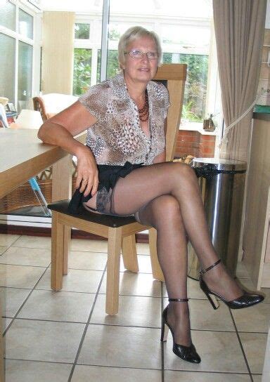 Search Linda Bareham Legs On Show Pictures Foto