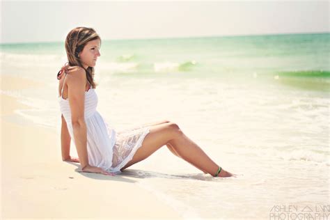 Fondos de pantalla Oceano verano playa agua niña mm arena olas sentado Florida