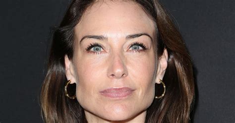 Actress claire forlani just opened up to the hollywood reporter about her experiences with weinstein, saying he sexually harassed her on a number of occasions. Claire Forlani Harvey Weinstein Grasping Allegations