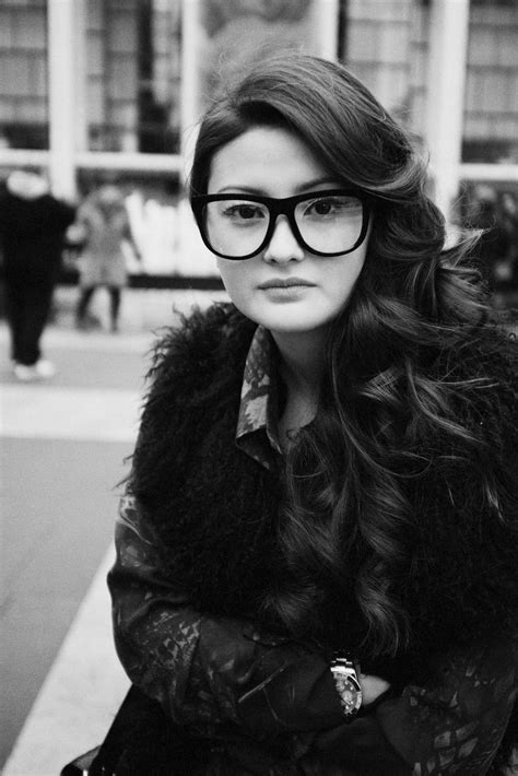 Luv Her Glasses Geek Chic Fashion Chic Fall Fashion Winter Fashion Outfits Timeless Fashion