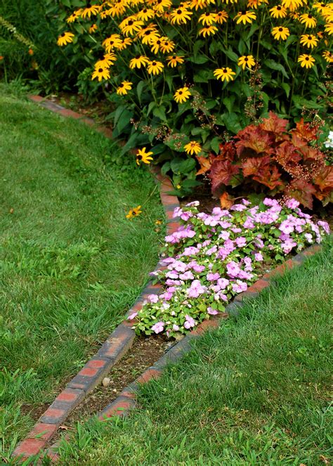 Flowers Photos Flower Garden Borders Landscaping With Rocks