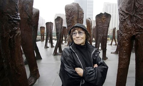 Magdalena Abakanowicz Polish Artist Behind Headless Sculptures In