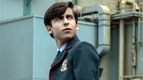 Who Is Aidan Gallagher Facts About The Umbrella Academy Actor London