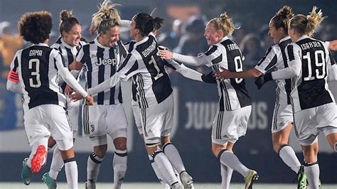 The old lady) and juve, italian professional football (soccer) team based in turin.juventus is one of italy's oldest and most successful clubs, with more italian league championships than any other team. Juventus femminile: un progetto vincente che può trainare ...