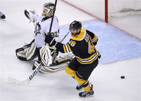 Patrick kane's third goal of the game gave the blackhawks an overtime win and a berth in the stanley cup finals against the bruins. NHL playoffs 2013: Boston Bruins sweep Pittsburgh Penguins | The Star