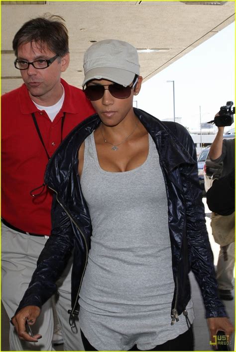 Halle Berry Is Gorgeous In Grey Halle Berry Photo 12026792 Fanpop