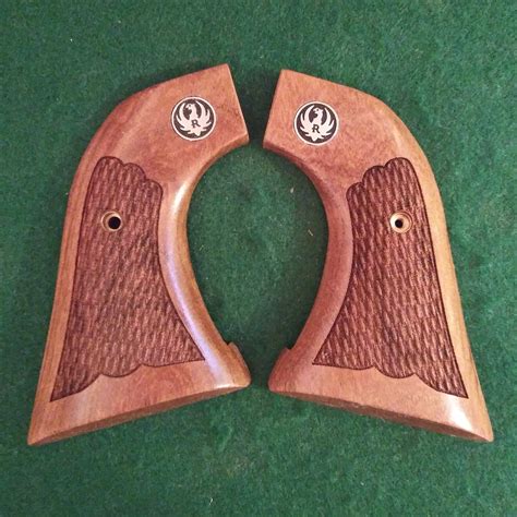 Ruger Blackhawk Extended Xr3 Red Mesquite Standard Checkering