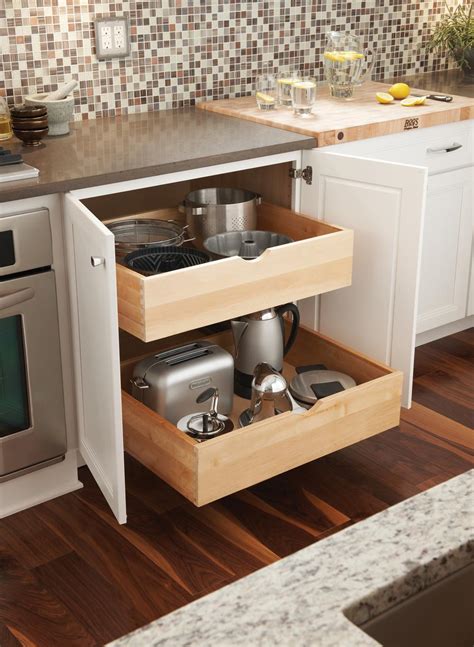 Medallion Cabinetry Base With Deep Roll Out Trays