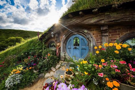 Hobbiton The Real Hobbit Village In New Zealand