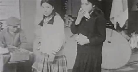 B ファッション 84年前の少女たちが「今の女子高生と同じ姿」と衝撃走る（動画）