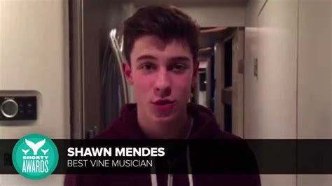 Shawn Mendes Accepts The Best Vine Musician Shorty Award Youtube