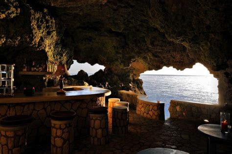 12 Amazing Cave Houses In The World For A Nomadic Staycation Travel