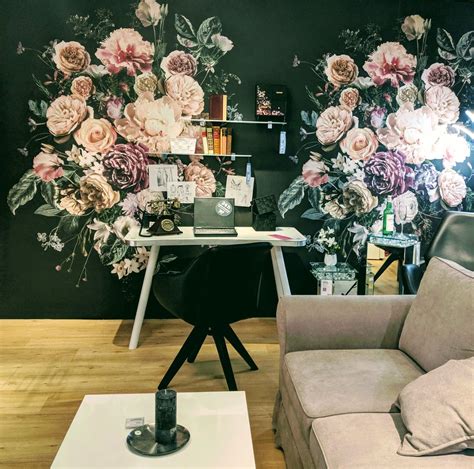 Luxurious Floral Wall Decor