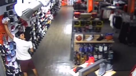 Tallahassee Police search for suspect in store break-in