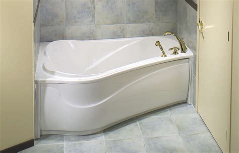 Too large, and the rest of the bathroom will look. Small Bathtub Sizes Australia Roselawnlutheran - Lentine ...
