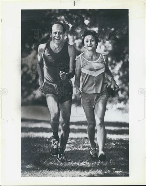 Sports Medicine Expert Gabe Mirkin Runs With His Wife Mona 1984 Vintage