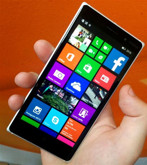 Hands On With Microsofts Lumia 830 The Budget Flagship