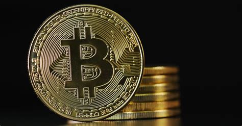 On this page we present a bitcoin return calculator.enter any two dates between july 17, 2010 and a final date and we will estimate the annual and total return on any money invested in bitcoin. Self-Proclaimed Creator Of Bitcoin Accused Of $5 Billion ...
