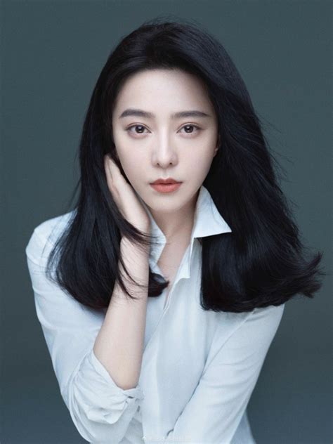 ฟ่าน ปิงปิง หายไปง่ายๆ ตั้งแต่ต้นเดือนมิถุนายนที่ผ่านมา หลังจากโพสต์ภาพและข้อความในโซเชียลมีเดีย ที่ผ่านการตรวจสอบแล้ว. เปิดค่าตัว ฟ่านปิงปิง หลังจ้างไลฟ์แค่ 4 นาที