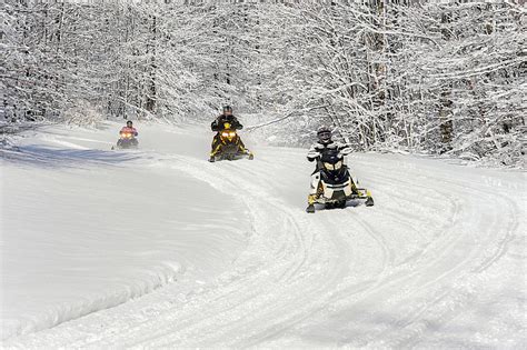 Snowmobiling In New York Trails Events And Races