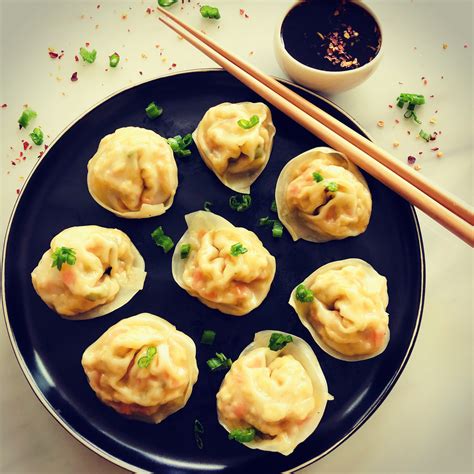 The vegetable dim sum is chinese cuisine and goes very well as an appetizer. Dim Sum Vegetable Dumpling / How To Make Vegetable Crystal ...