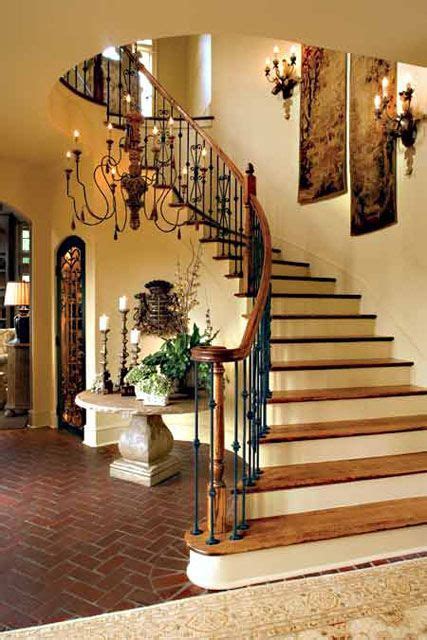 Whether you hang a framed picture over a sofa, on a stairway wall, or in the entryway, each of these spaces has unique elements to consider. How To Decorate A Curved Staircase Wall | Decoratingspecial.com